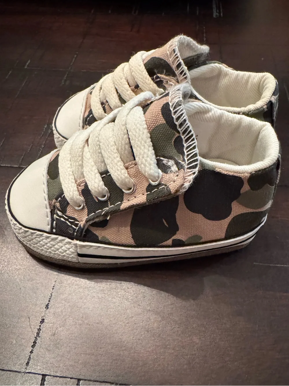 Converse Camouflage Canvas Infant Sneakers size 2C